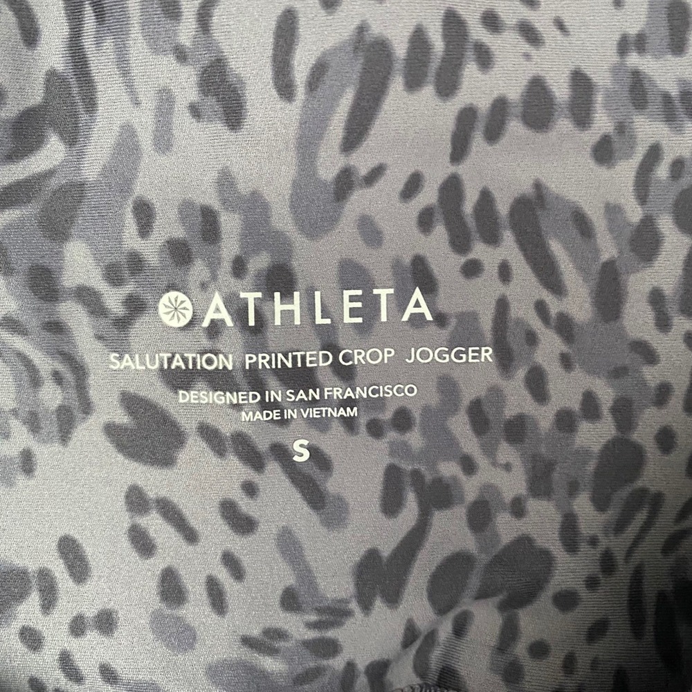 Athleta Salutation Printed Crop Jogger Women's S Tempest Violet High Rise - Picture 4 of 4